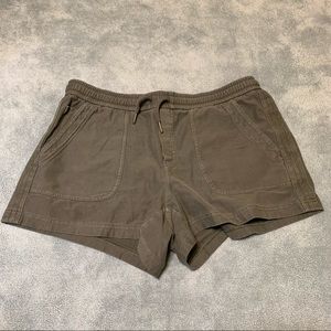 Athleta shorts olive green